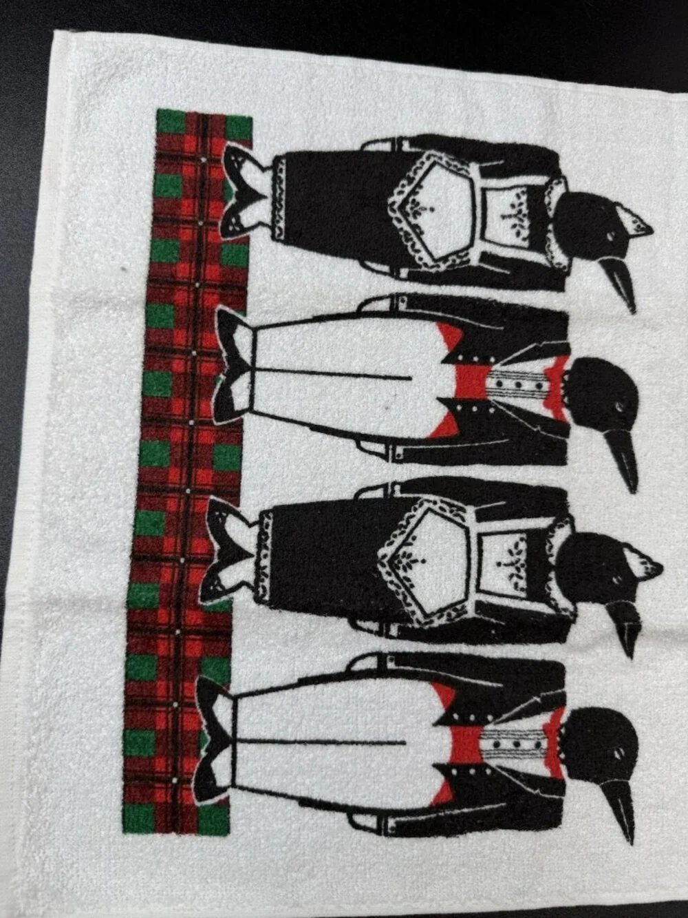 2 Vintage Christmas Penguins Black Tie Hand Dish Kitchen Towels Cannon